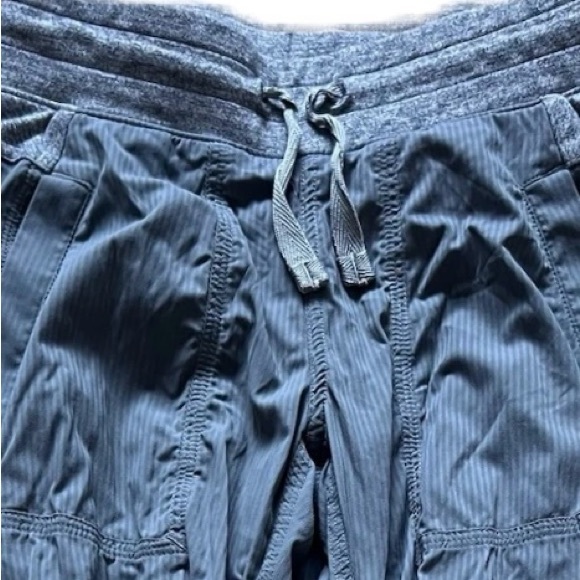 lululemon athletica Kids Charcoal Leggings - Picture 5 of 8